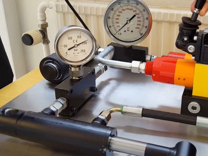 Hydraulic Cylinder Storage Operating Instructions